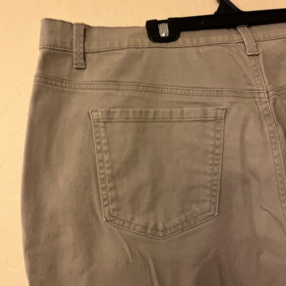 Gloria Vanderbilt Amanda Taupe Jeans - Picture 7 of 11